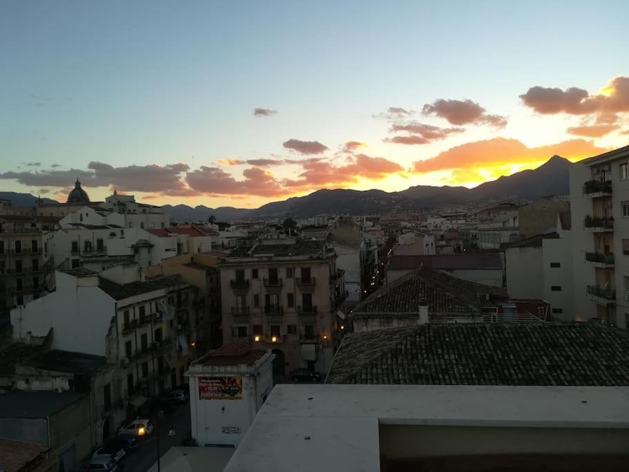 شقة A Terrace In The Heart Of باليرمو المظهر الخارجي الصورة