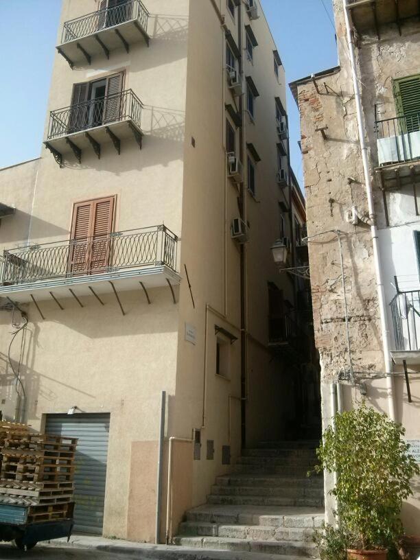 شقة A Terrace In The Heart Of باليرمو المظهر الخارجي الصورة